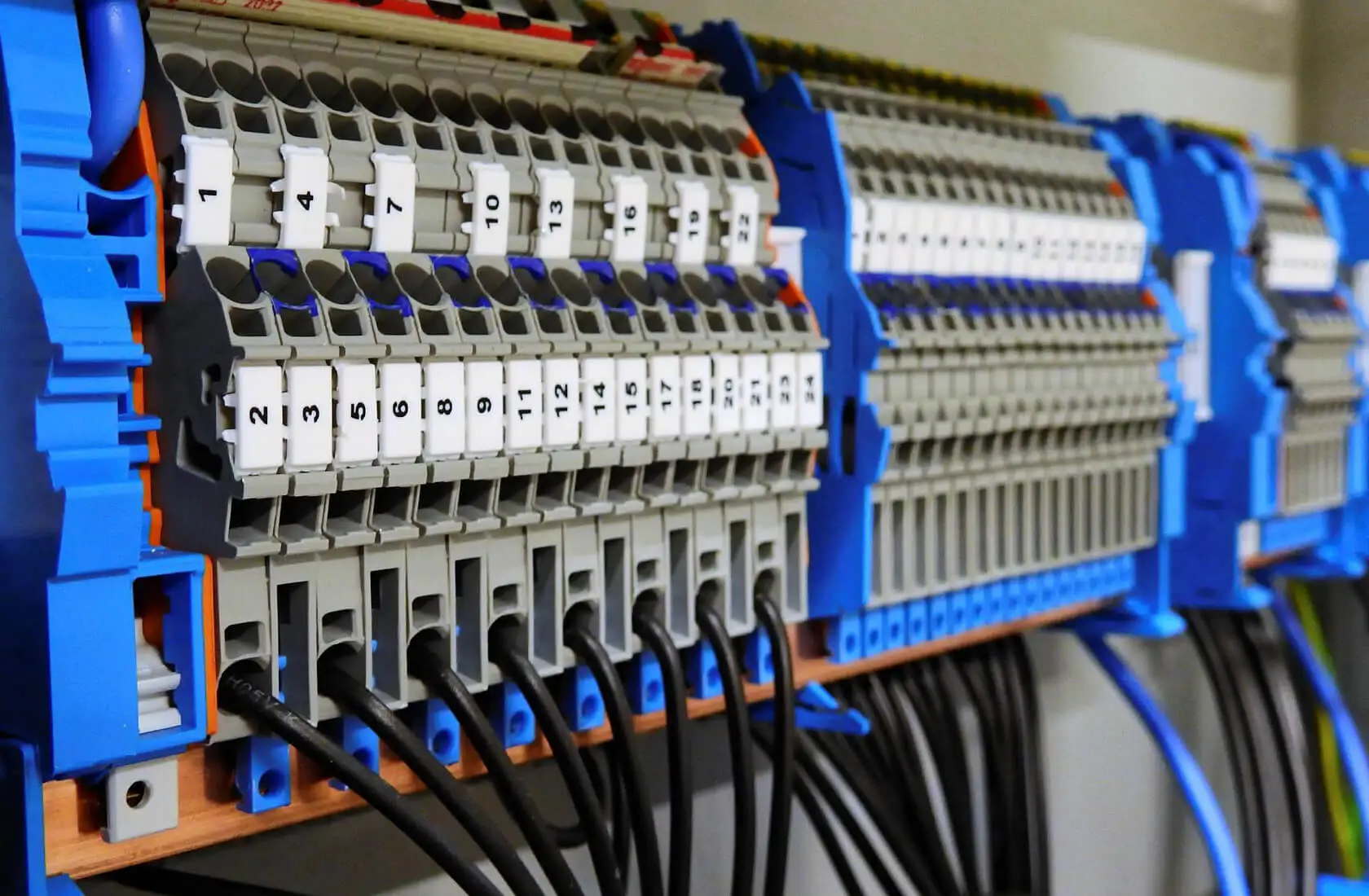 Abbildung Sicherungskasten zum Topthema Elektrosicherheit auf essociation